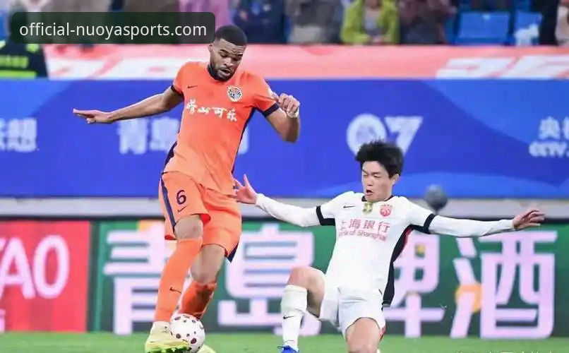 诺亚体育APP手机版 青岛海牛3-1逆袭海港的5个技术转折点:从罗森文世界波到少打一人战术崩塌